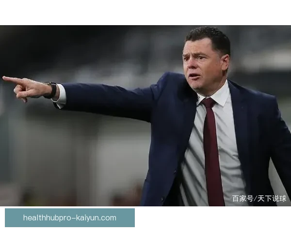 阿克边后卫状态回暖，近期表现稳健备受关注