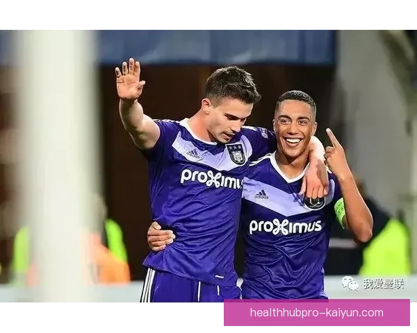 安德莱赫特球队结构解析：青训体系与战术框架的协同运作